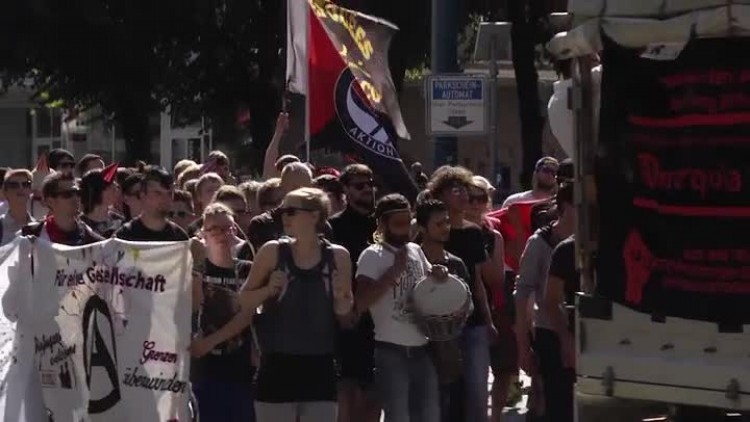 789_demonstracja_uchodzcy.mp4