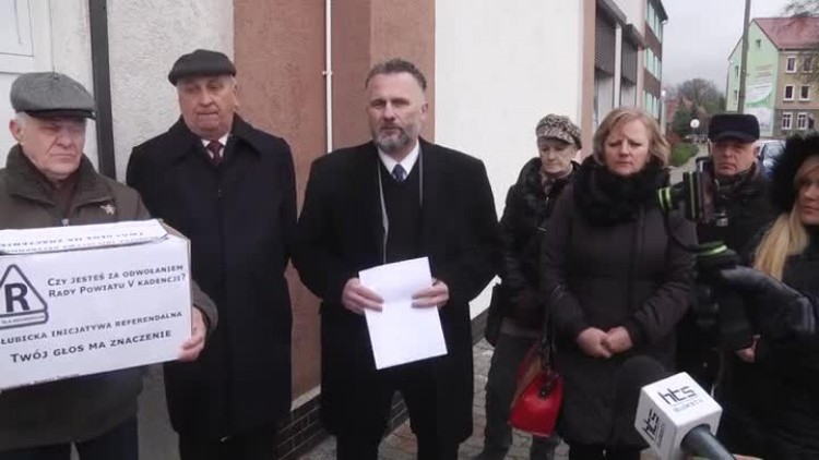 814_konferencja_referendum.mp4