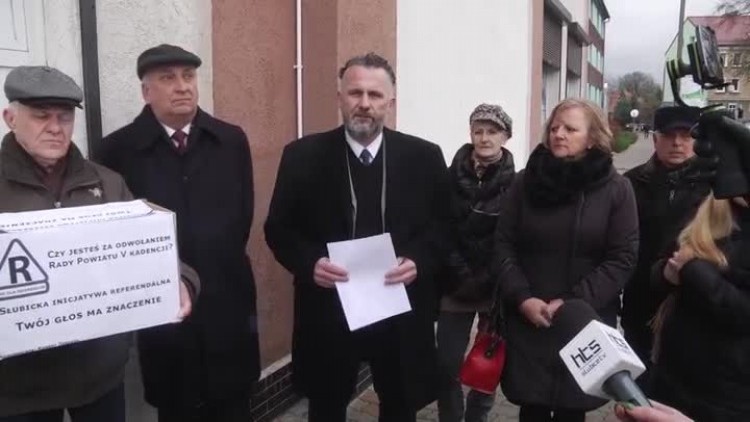 814_konferencja_referendum.mp4