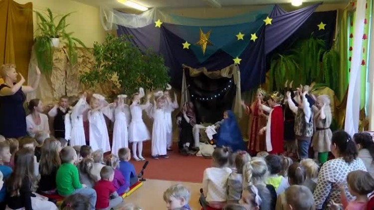 7_jarzebinka_pszczolkihd.mp4