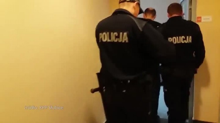 832_policja_rulon.mp4