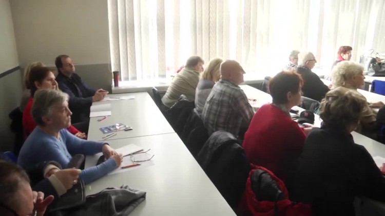 840_kursyjezyka_seniorzy.mp4