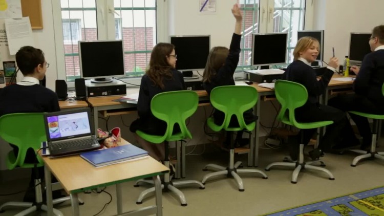 reklama_szkola_muzyczna_hd.mp4