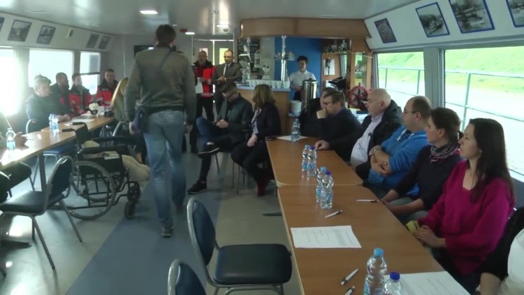 856c_samorzad_28042017_hdzefir.mp4