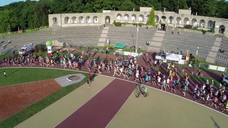 882d_bieg_bez_granic_2017.mp4