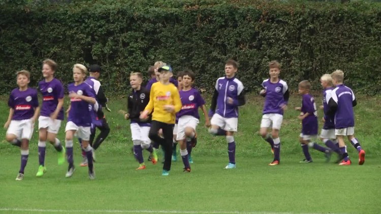 891_pilka_mlodzi.mp4