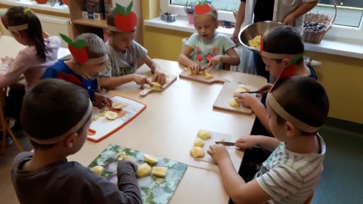 908_pinokiojablko.mp4