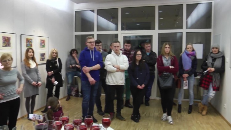 938_galeria_okno_wystawa_robert_znajomski.mp4