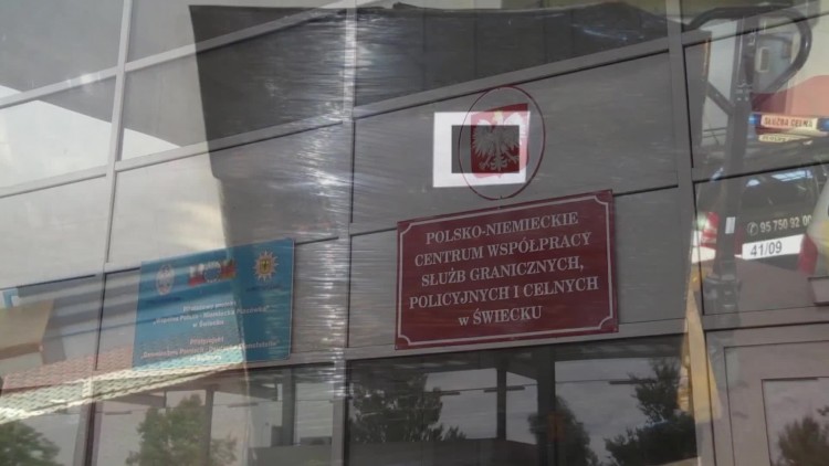 942_izba_administracji_skarbowej_zatrzymanie_tyton.mp4