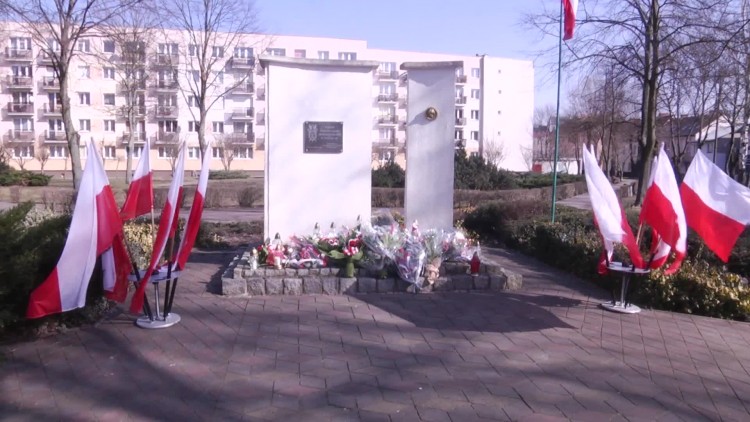 943_pomnik_sybirakow_uroczystosci.mp4