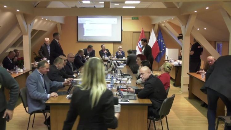 1020d_sesja_rady_powiatu.mp4