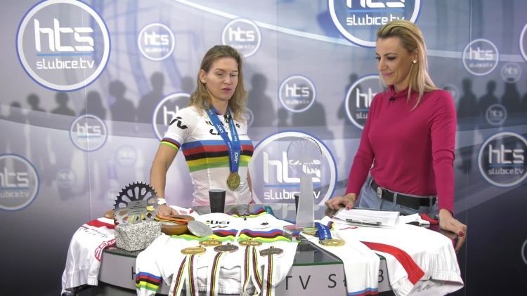 1021d_rozmowa_anna_harkowska.mp4