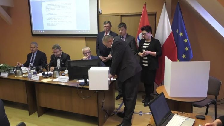 1025_powiat_news.mp4