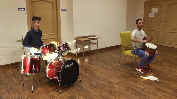 1047_szkola_muzyczna.mp4