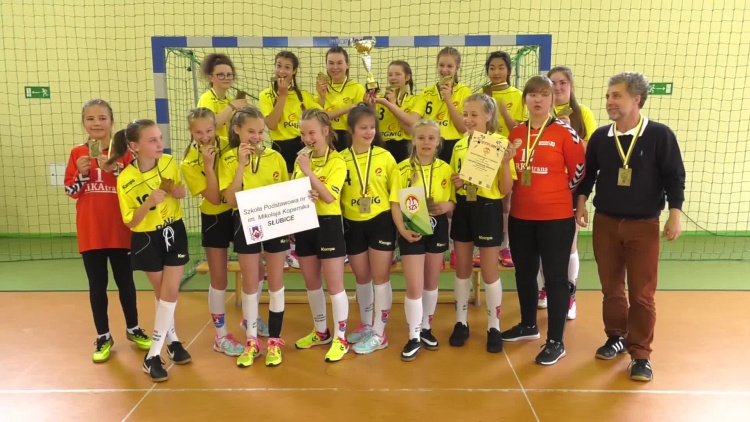 1067_03_czw_reczna.mp4