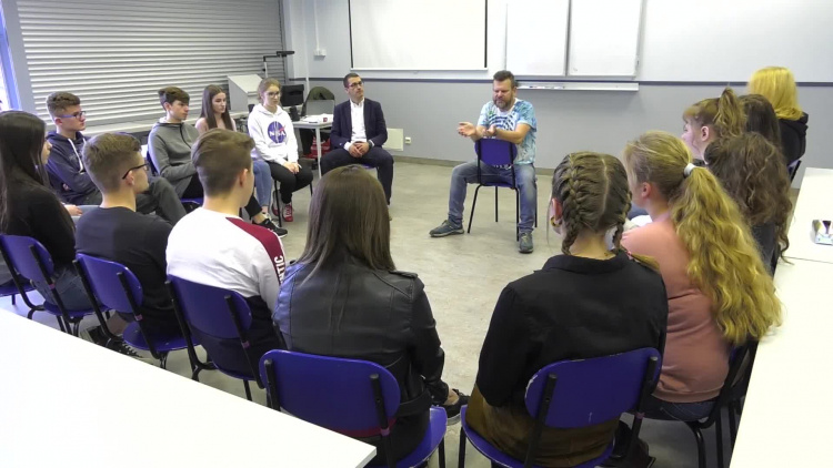 1068_06_pt_lo_cp.mp4