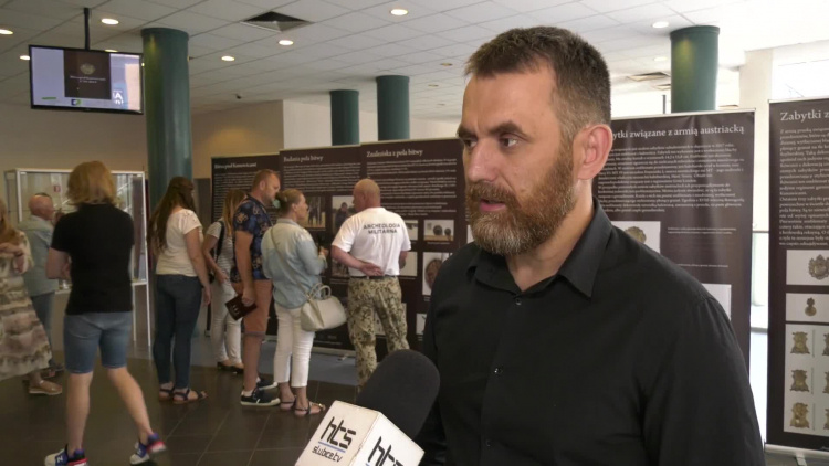 1092_03_wt_bitwa_wystawa_cp.mp4