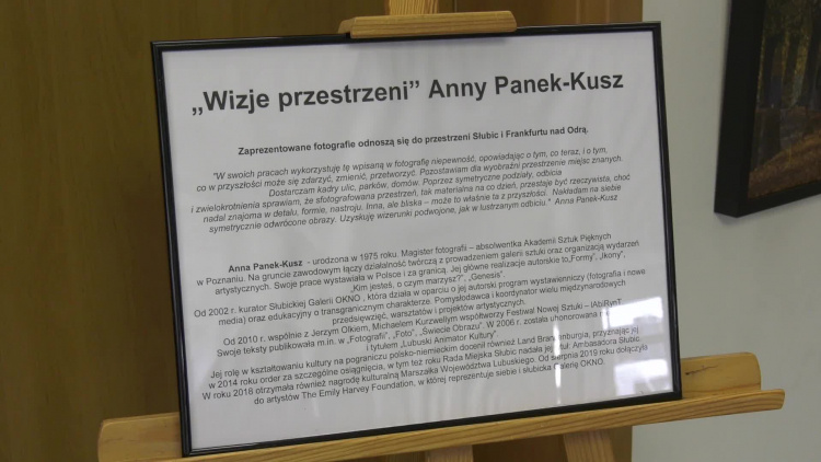 1100_05_czw_anna_panek_kusz_wystwa_biblioteka.mp4
