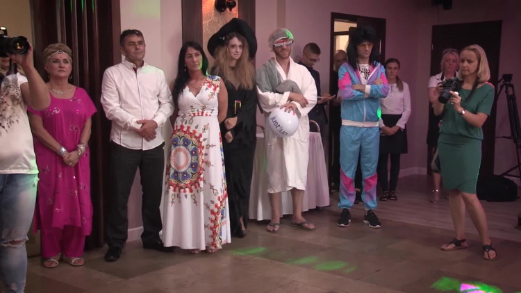 1104_04_wt_pomagamy_zaproszenie_bal.mp4