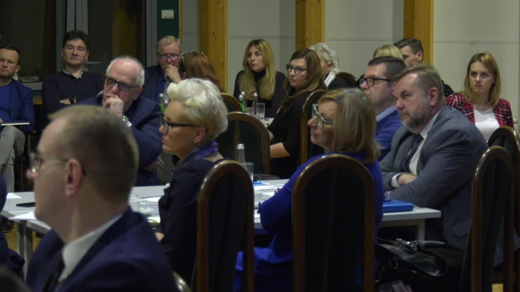 1136_07_czw_cp_konferencja_burmistrzowie.mp4