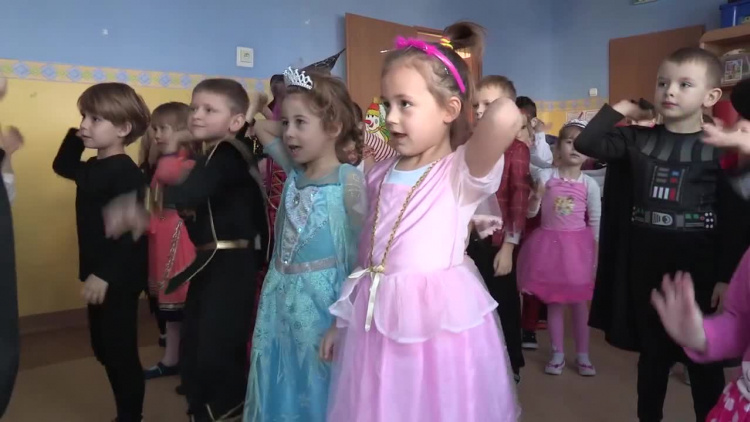 1138_01_pn_mis_karnawal.mp4