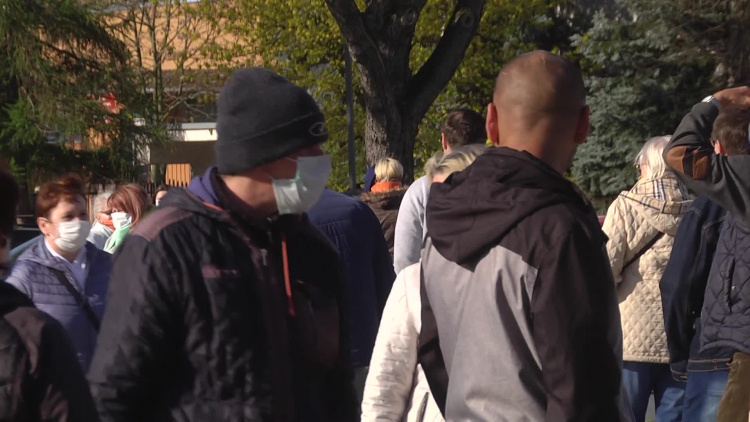 1162_04_czw_maseczki.mp4