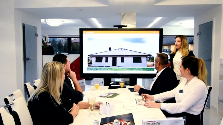 maj-haus_3_-_srebro_1.mp4