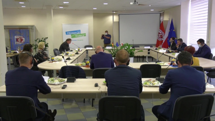 1188_czw_jezyk_sasiada.mp4