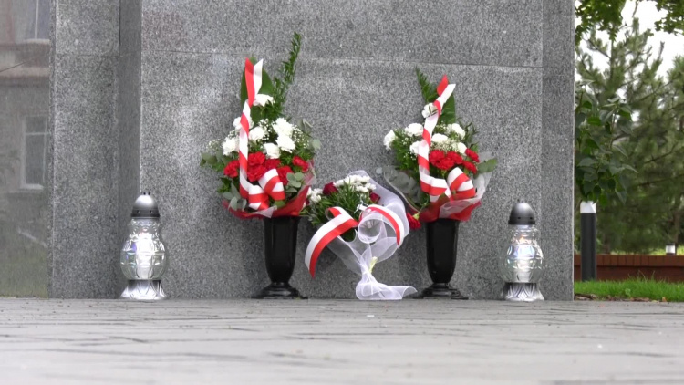 1204_04_wt_plac_bohaterow_starostwo.mp4