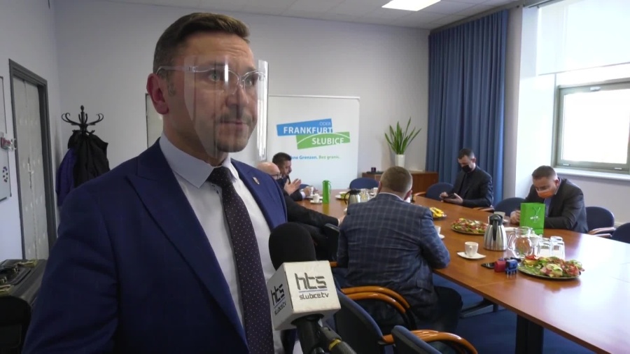 1228-04-sr-g7-gminy-podpisanie.mp4