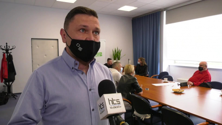 1282-02-burmistrz-punkt-szczepien.mp4