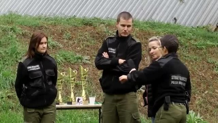 media-701_strzelanie